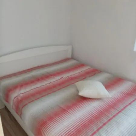 Nyaraló Gabriella Valtura